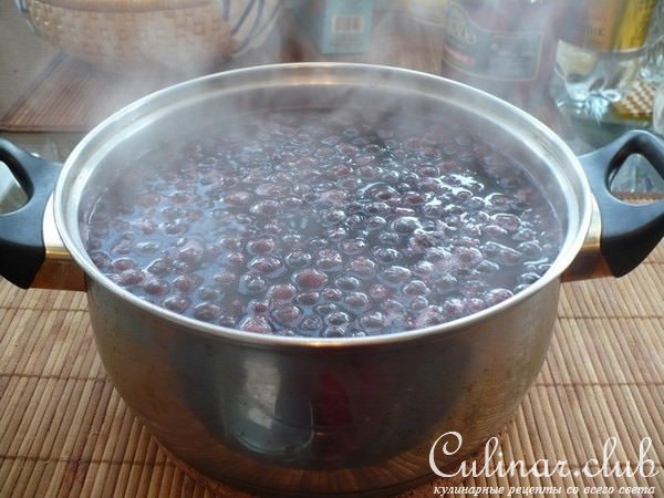 Кисель из черной смородины.