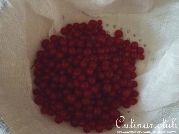 Томатный сок с..... красной смородиной и ещё с кое чем ;)