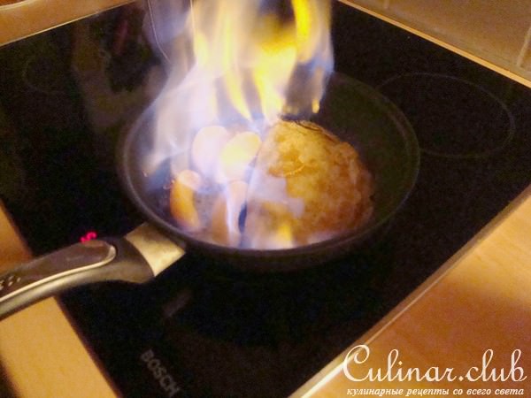 Блины фламбе с персиками (для маленькой такой компании)