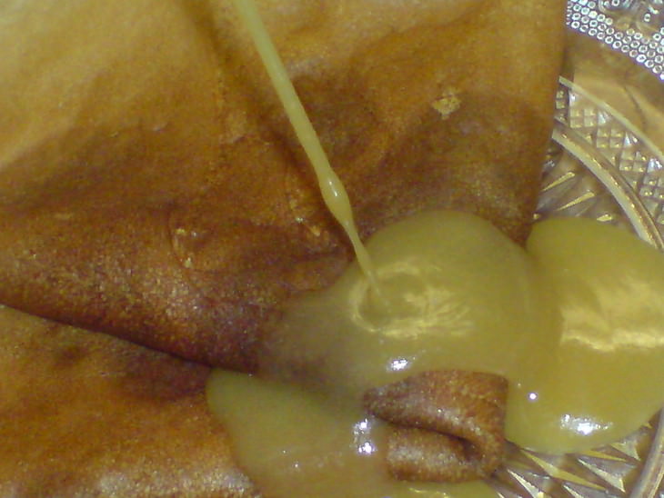Пивные блинчики с солёной карамелью