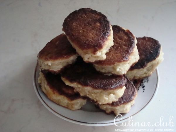 ОВСЯНЫЕ СЫРНИКИ С ФРУКТАМИ