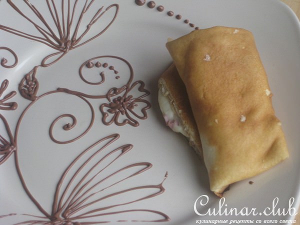 Ажурные блины с плавленным сыром.