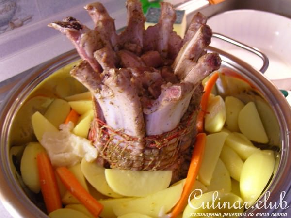 Корона из свинных ребрышек