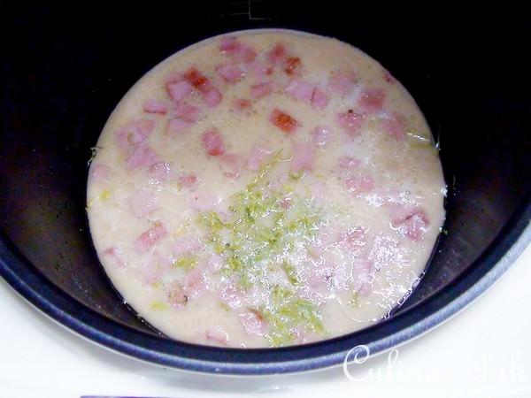 Омлет «розовый» с колбасой, в мультиварке. Тест-драйв.