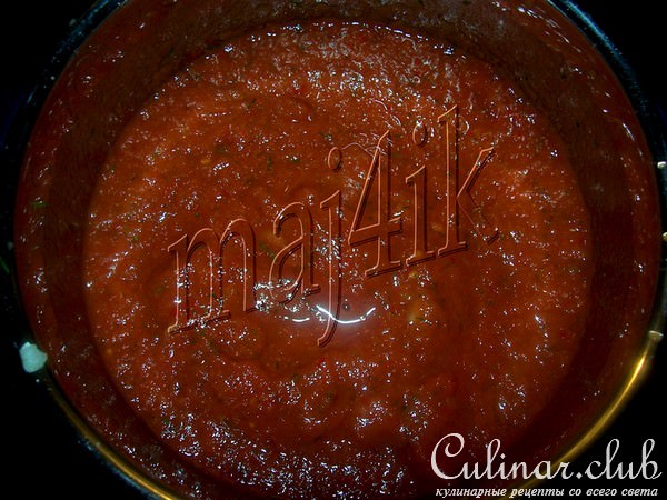 Мясные рулетики с начинкой, с шампиньонами да под соусом