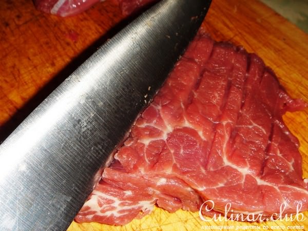 Говядина с кедровыми орешками