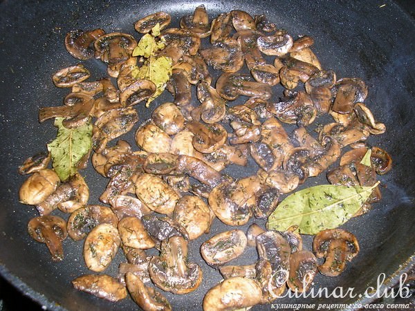 Морской язык с шампиньонами