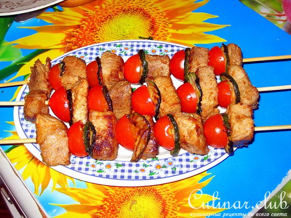 Шашлычок с соусом, по домашнему!!!