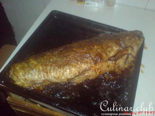 Белый Амур фаршированный овощами