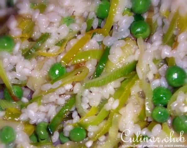 ризотто с пореем,беконом и горошком