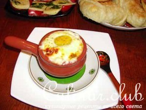 Яичница в кокотницах 