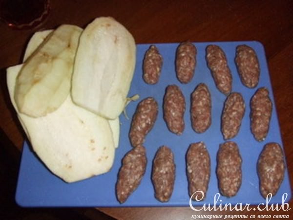 Баклажанные рулетики с мясными пальчиками