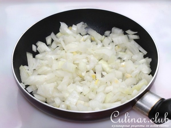 Картофель в кляре с грибным соусом