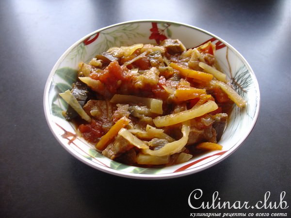 Тыква, запечёная с рисом, беконом и грибами.