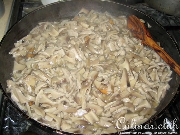 Картофель и грибы по-деревенски