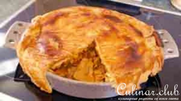 Мясо с овощами под крышкой из теста (вариант)
