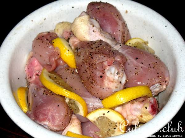 Курица в соусе из грецких орехов