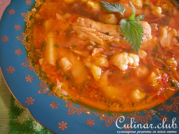 Борщ с крапивой и цветной капустой