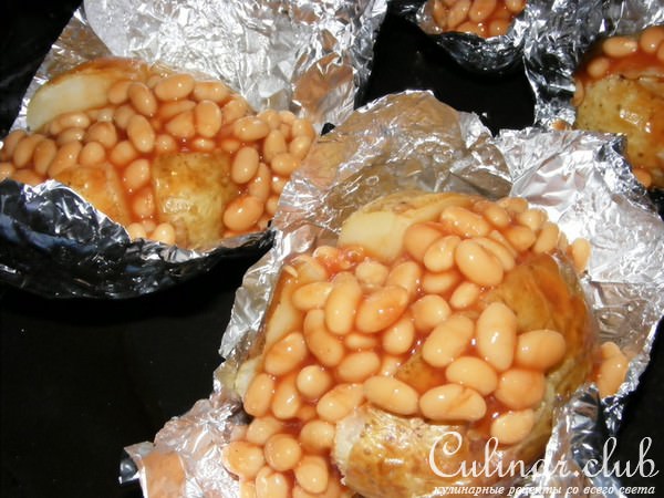 Картофель запеченный с фасолью и сыром(baked potate with beans and cheese)