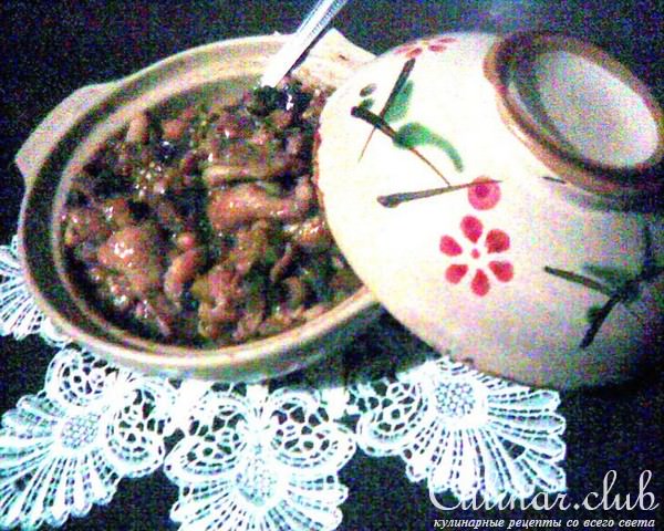 Горшочек с фасолью, курицей и баклажанами
