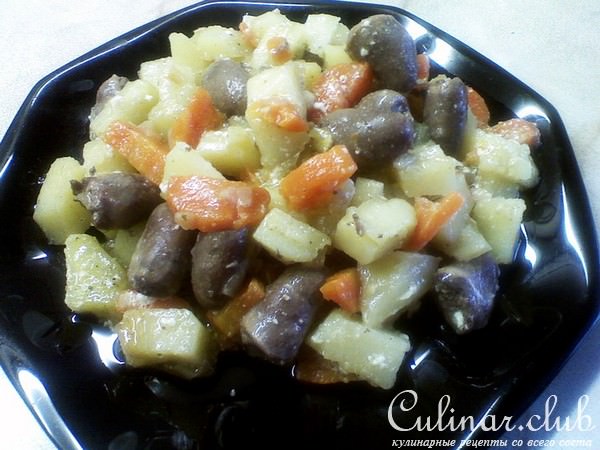 "Жаркое из куриных сердечек в горшочке" 