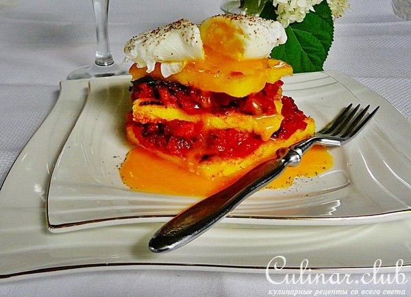 Жареная полента с овощами