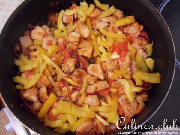 Паэлья с морепродуктами и курицей