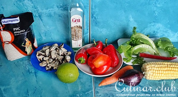 Тёплый салат с мидиями и кукурузой.