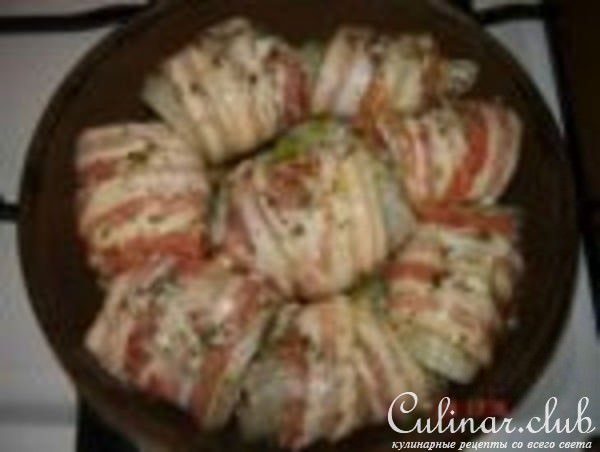 Окунь с грудинкой в духовке