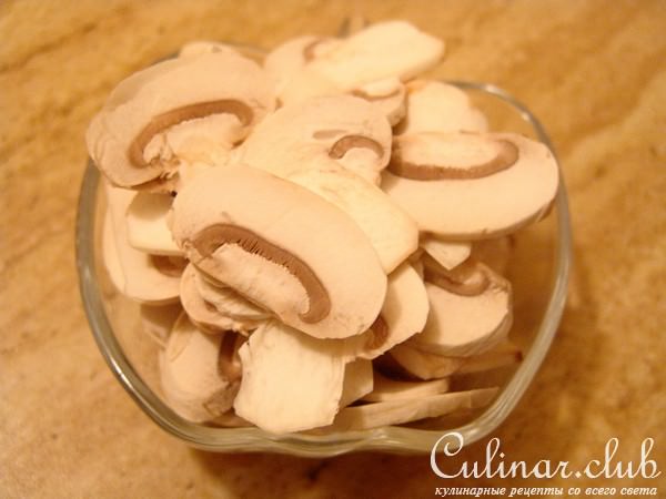 Курица с белым соусом