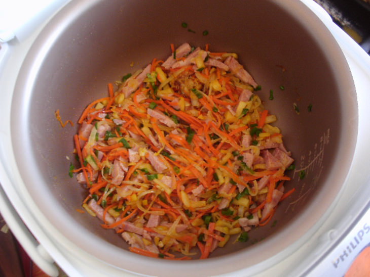 Ножки свиные в сухарях с тушеной капустой и картофельным салатом. Для моих подруг из Германии.