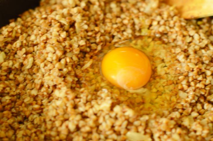 Запеканка из гречки с курицей.