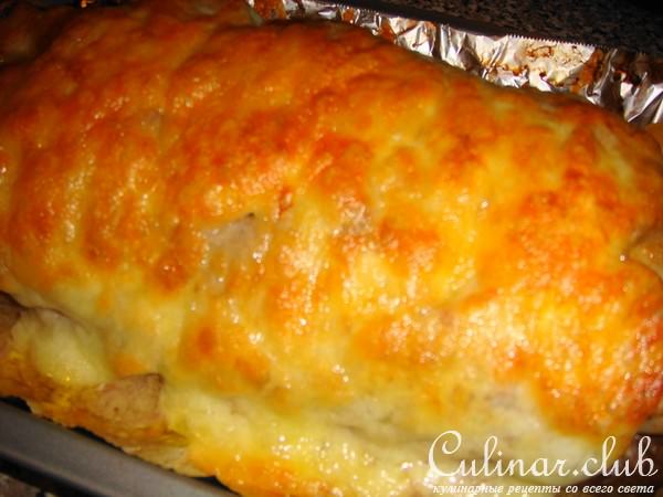Мясной рулет с макаронами.