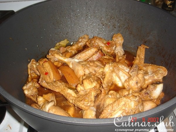 Адобо из куры и свинины
