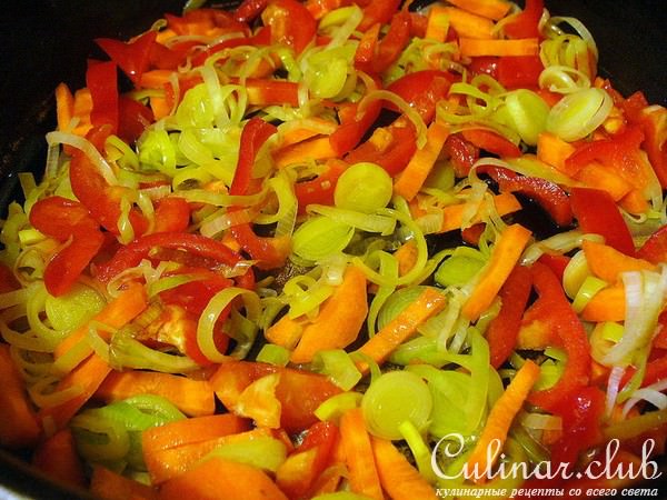 "СВИНЫЕ НОЖКИ"с овощами