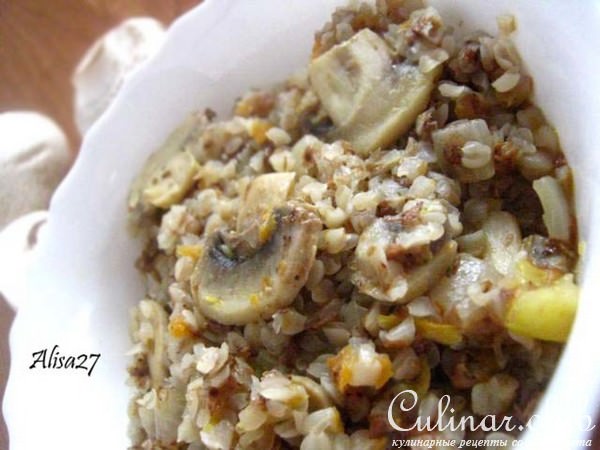 Гречневая каша с овощами и грибами