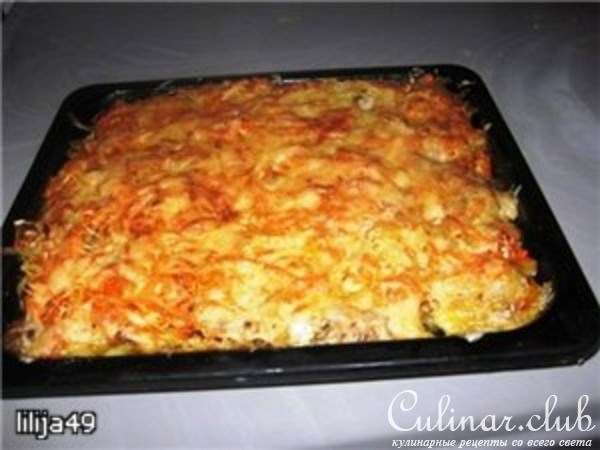 Рыба в тёплой постельке,запечённая с луком и морковью или "спи, моя радость, усни"