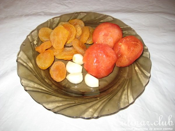 Курица с курагой