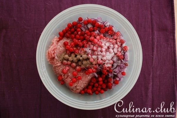 котлеты с брусникой
