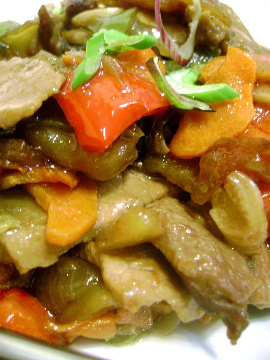 Свинина с овощами по-маньчжурски.