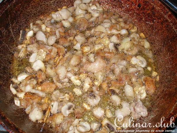 Жареная картошечка с куриными шкварками и грибами. Очередной вариант