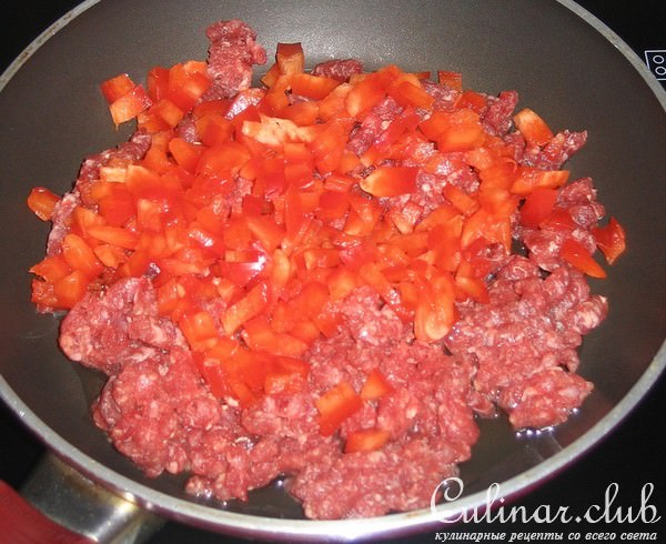 Каннеллони с соусом бешамель