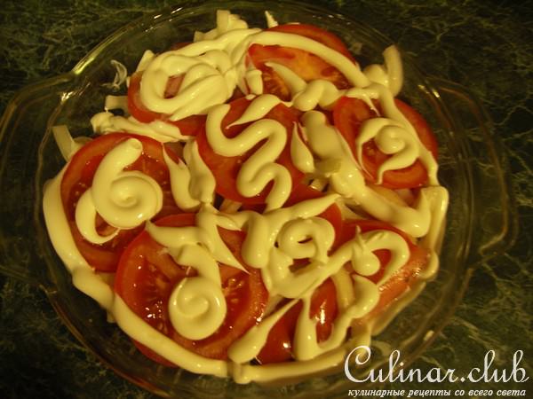 Запеченая свинина (куриные грудки) с помидором