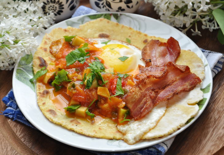 Завтрак в мексиканском стиле (по мотивам Huevos Rancheros)