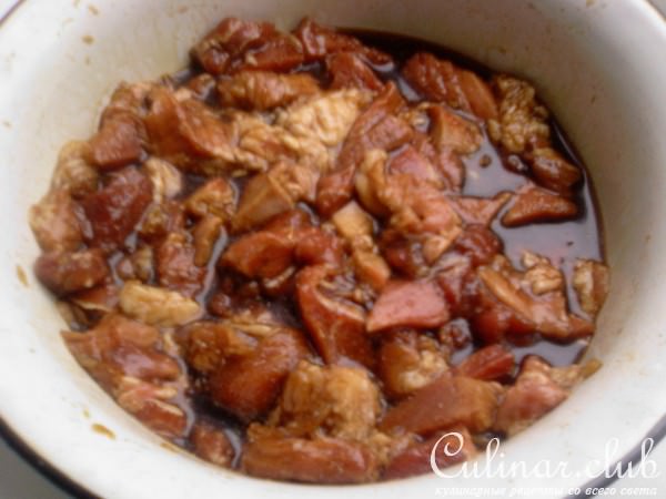Не лагман, но и не рамэн...Пусть будет лагманная лапша с мясом и с претензией.