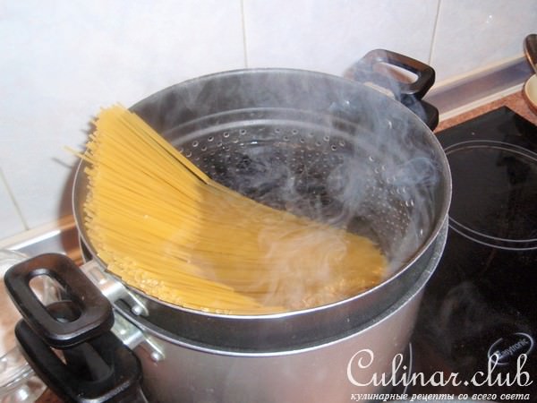 паста "ФРУТТИ ДИ МАРЕ" (спагетти с морепродуктами)