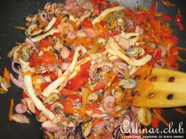 Паэлья с морепродуктами