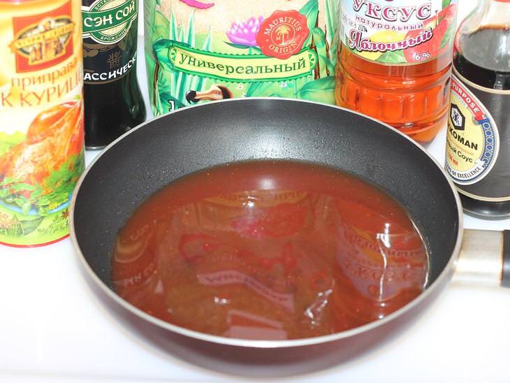 Куриные грудки в остро-сладком соусе с яблочным соком и имбирем
