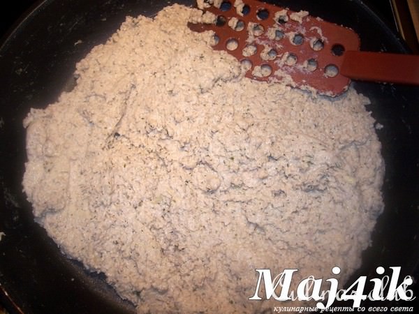 Капеллетти по-романски (или оригинальные итальянские пельмени с мясным соусом)