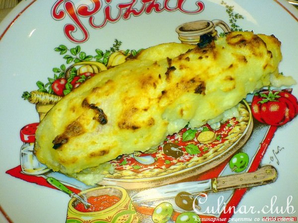 Сосиски, запечённые в картофельном пюре